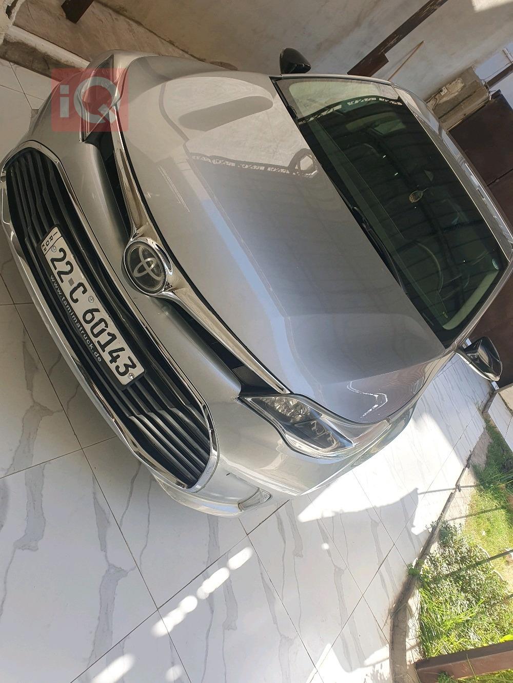 تويوتا أفالون